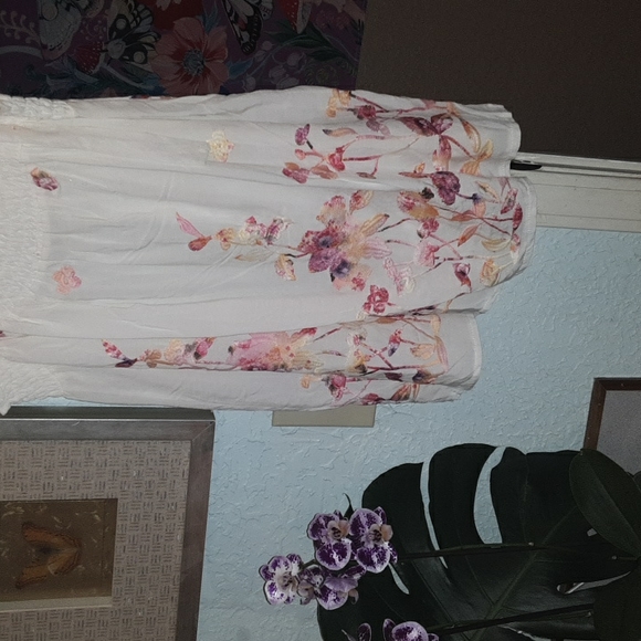 Embroidered floral top womens, signature studio. - Picture 4 of 9